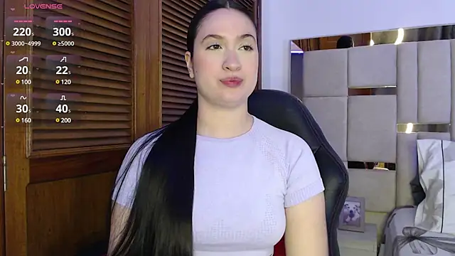 sofiaduque 26 online show from March 7, 2025, 2:23 pm