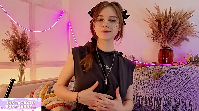 JennyDilly online show from November 30, 2025, 8:35 pm