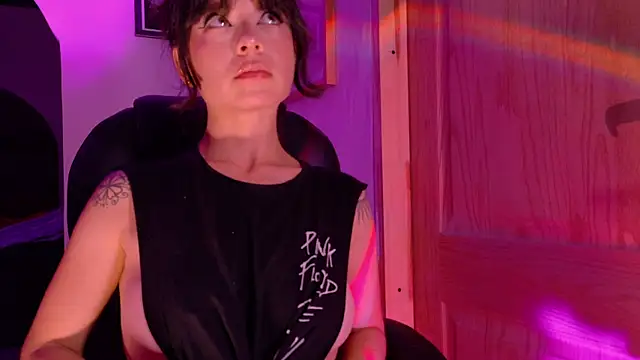 Ledesire online show from March 4, 2026, 2:06 am