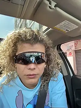 Georgiafox online show from November 2, 2025, 2:08 pm