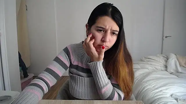 Contantin helena online show from January 8, 2025, 1:41 pm