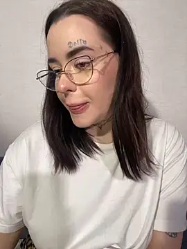 fuckdoll 18 online show from December 22, 2024, 6:04 pm