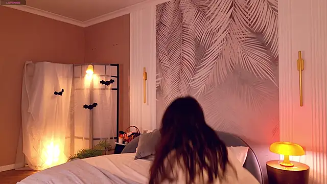 Miley Smile online show from November 1, 2025, 5:09 am