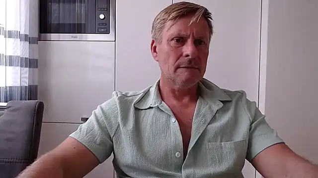 johnnym1 online show from October 24, 2025, 10:22 am