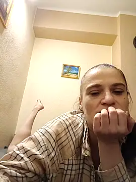 kristinakristi online show from November 1, 2025, 3:47 pm