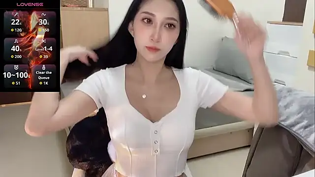 yu5888 online show from April 13, 2026, 10:54 am