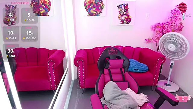 Miss dolly  online show from November 14, 2025, 12:26 pm