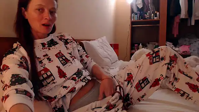 LovelyAndraGirl online show from March 11, 2025, 7:36 pm