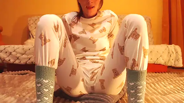 LovelyAndraGirl online show from October 12, 2025, 5:45 pm