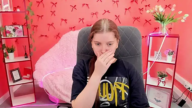 MayaSinabon online show from September 23, 2025, 9:12 am