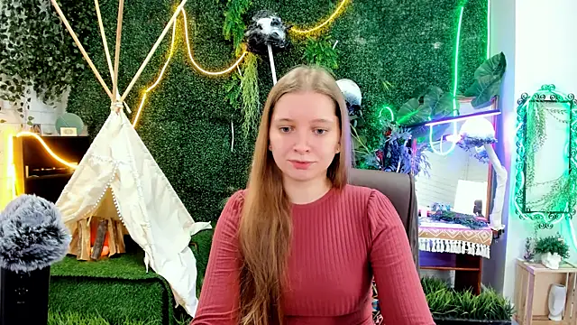 MayaSinabon online show from October 1, 2025, 9:15 am
