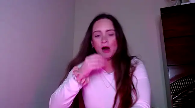 Sophie Raegan online show from December 18, 2024, 9:04 am