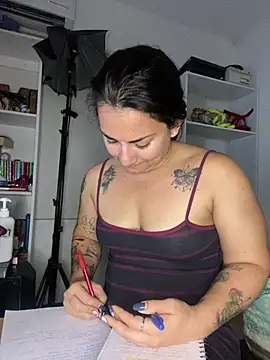 Snapshot of Amarantha_666 chatting on April 2, 2026, 1:31 pm Amarantha 666 online show from April 2, 2026, 1:31 pm