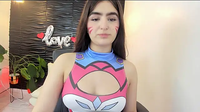 sofia 44 online show from October 31, 2025, 2:18 pm