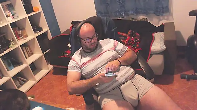 ravingr4d4 online show from March 6, 2025, 1:27 am