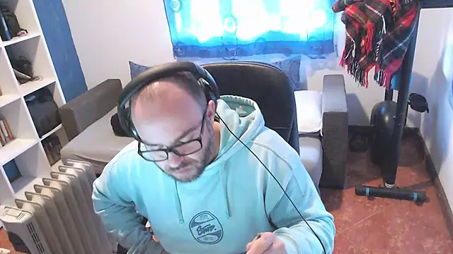 ravingr4d4 online show from March 12, 2025, 9:12 am