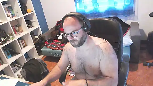 ravingr4d4 online show from March 21, 2025, 3:35 pm