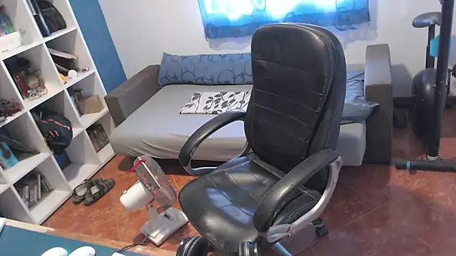 ravingr4d4 online show from September 25, 2025, 9:46 am