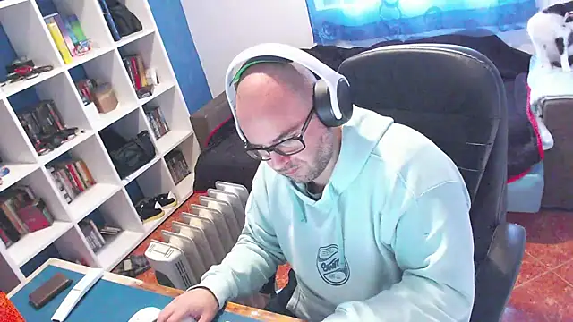 ravingr4d4 online show from December 22, 2025, 10:56 am