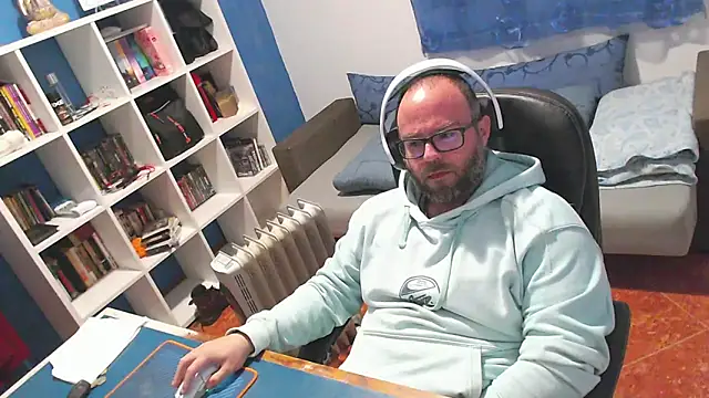 ravingr4d4 online show from March 1, 2026, 8:00 pm