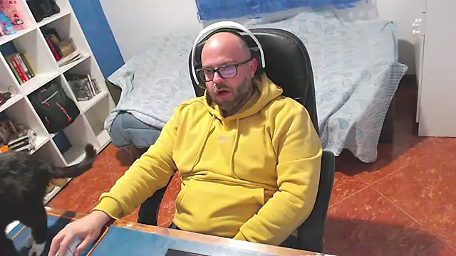 ravingr4d4 online show from March 7, 2026, 11:57 pm