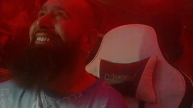 Snapshot of maseurbeardedpig chatting on August 2, 2026, 8:40 pm maseurbeardedpig online show from August 2, 2026, 8:40 pm