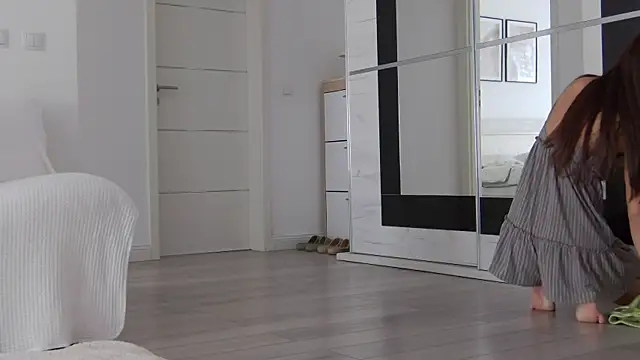 LilyRoselyn online show from September 20, 2025, 7:31 am