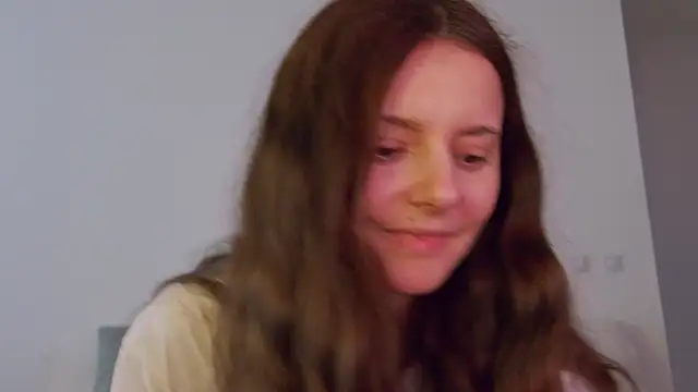 LilyRoselyn online show from October 13, 2025, 1:33 pm