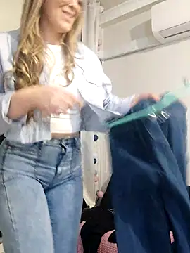 Daniela77771 online show from September 14, 2025, 1:27 am