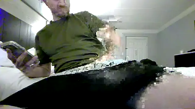 Snapshot of Tylerx9 chatting on May 9, 2026, 7:41 pm Tylerx9 online show from May 9, 2026, 7:41 pm