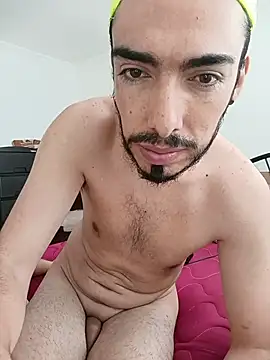 Snapshot of Karol_and_David_hotcouple chatting on December 14, 2025, 3:06 pm Karol and David hotcouple online show from December 14, 2025, 3:06 pm