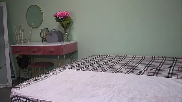 CelineConner online show from January 16, 2025, 5:11 am