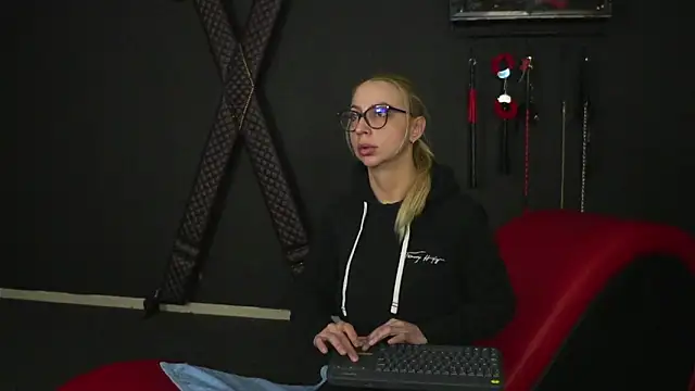 CelineConner online show from February 6, 2025, 5:14 am