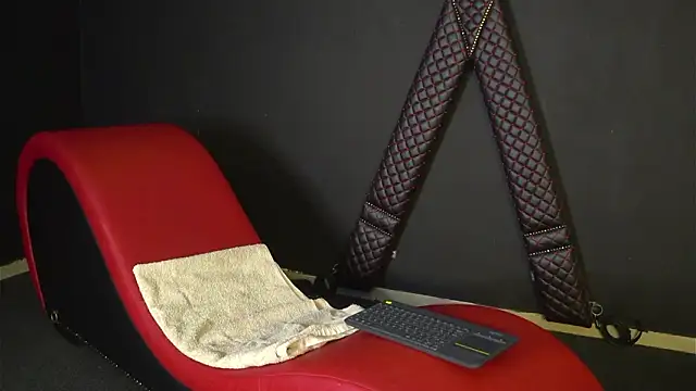 CelineConner online show from February 16, 2026, 5:14 am