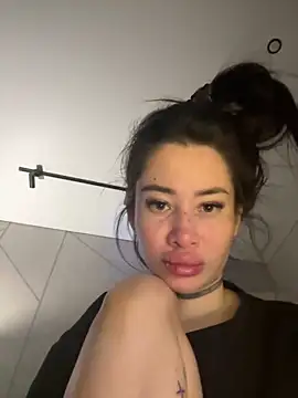 Yunasi online show from March 9, 2025, 12:53 pm