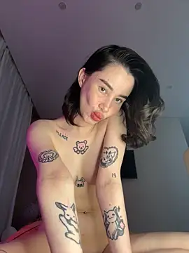 Yunasi online show from December 4, 2025, 12:47 pm