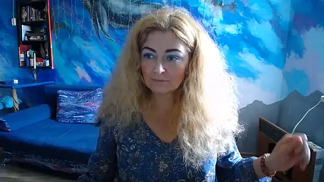 Helen1974 online show from September 10, 2025, 7:41 am