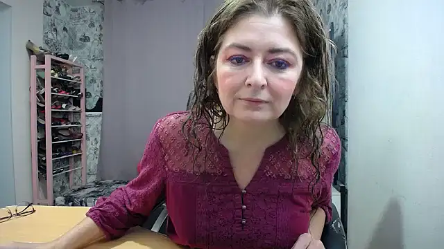 Helen1974 online show from February 5, 2026, 4:33 pm