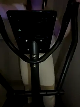 -R0sa-8ella- online show from September 8, 2025, 10:20 pm