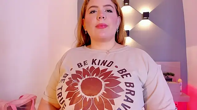 sophiarossee  online show from January 27, 2025, 12:37 pm