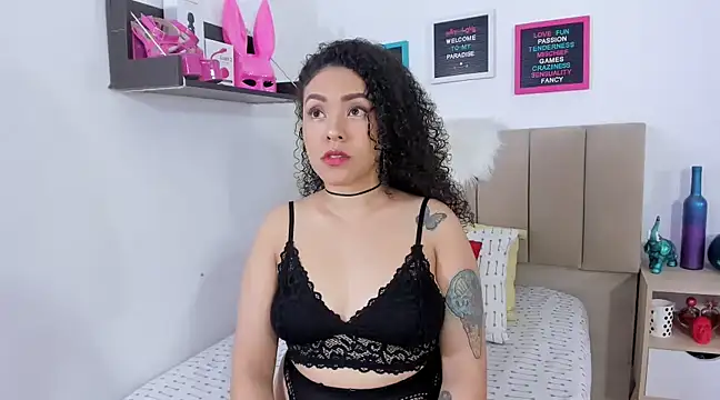 Zoe Gruber online show from February 7, 2025, 9:15 pm