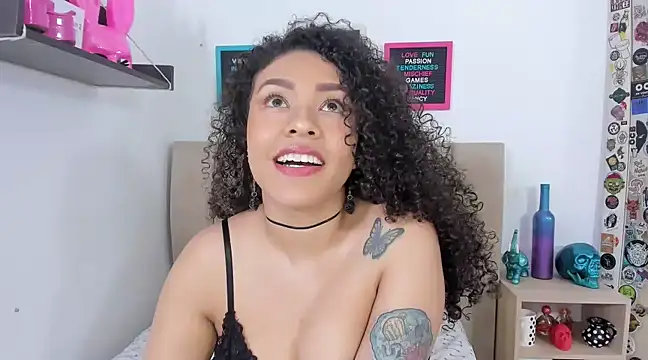 Zoe Gruber online show from February 8, 2025, 12:17 am