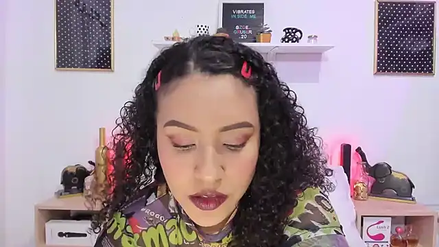 Zoe Gruber online show from October 16, 2025, 3:24 pm