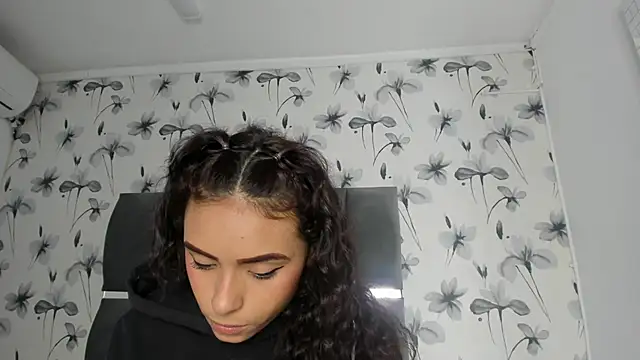 Snapshot of Ehotloveaxxx chatting on January 7, 2025, 4:37 pm Ehotloveaxxx online show from January 7, 2025, 4:37 pm