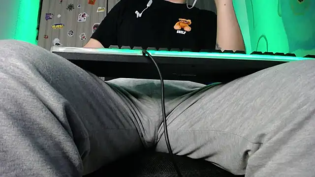 zacwatson  online show from January 14, 2025, 2:43 pm