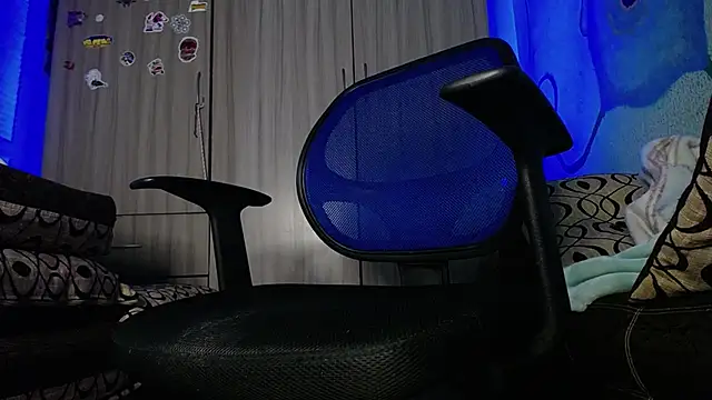 zacwatson  online show from February 1, 2025, 8:39 am