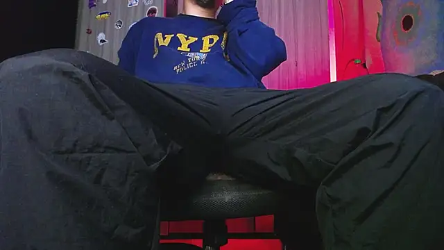 zacwatson  online show from September 12, 2025, 2:55 am