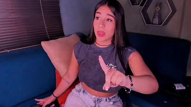 Snapshot of Sussy_Bell01 chatting on March 6, 2025, 2:09 am Sussy Bell01 online show from March 6, 2025, 2:09 am