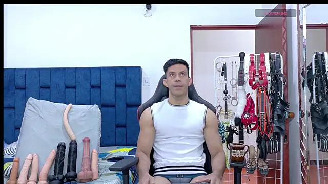 JoseRumbero26 online show from April 18, 2026, 1:04 pm