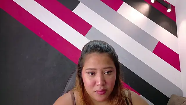 I am yours- online show from October 4, 2025, 12:14 pm